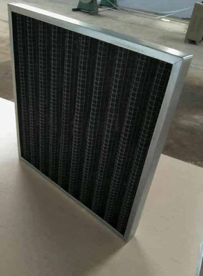 折叠式活性炭过滤器铝型材外框，也可选用镀锌外框及不锈钢，厚度为：21mm,25mm,46mm，50mm等其他多种厚度。