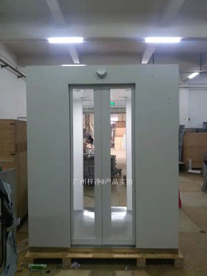 内置自动门风淋室