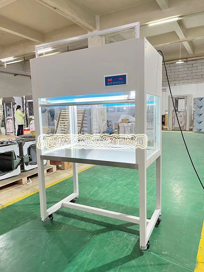 洁净工作台是广泛应用于科研、制药、生物工程等领域的洁净设备
