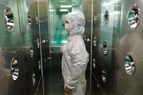 人员进入风淋室