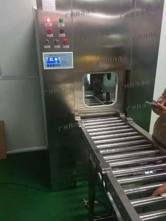输送线传递窗和输送线风淋室在洁净车间中发挥着重要作用。