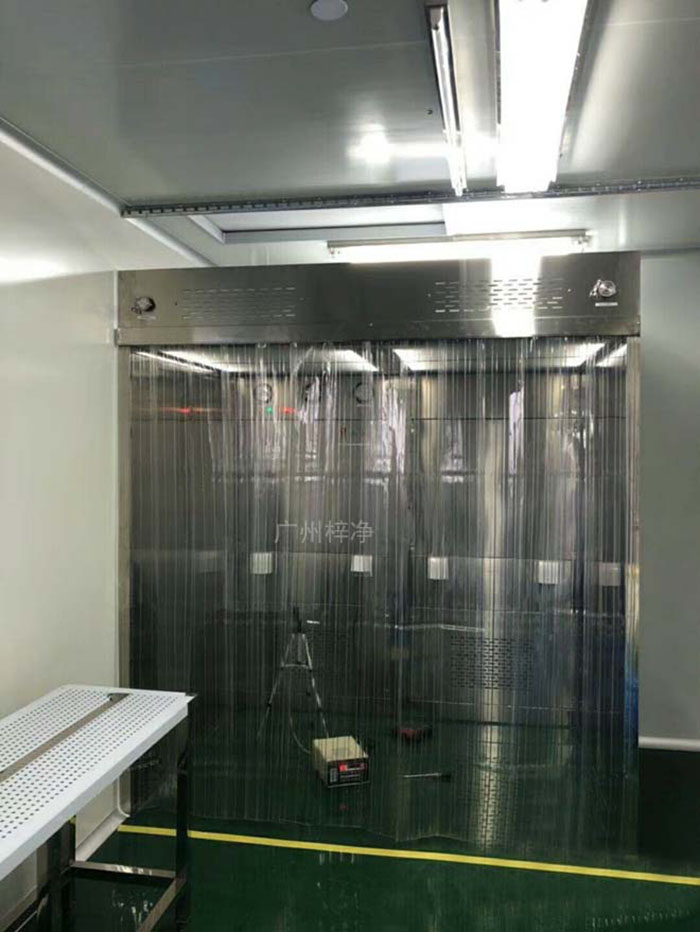 负压称量罩与洁净采样车在制药厂的优点缺点对比